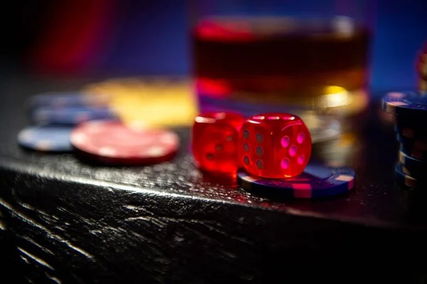 lapakzeus live casino table streaming on mobile with chat and balance display
